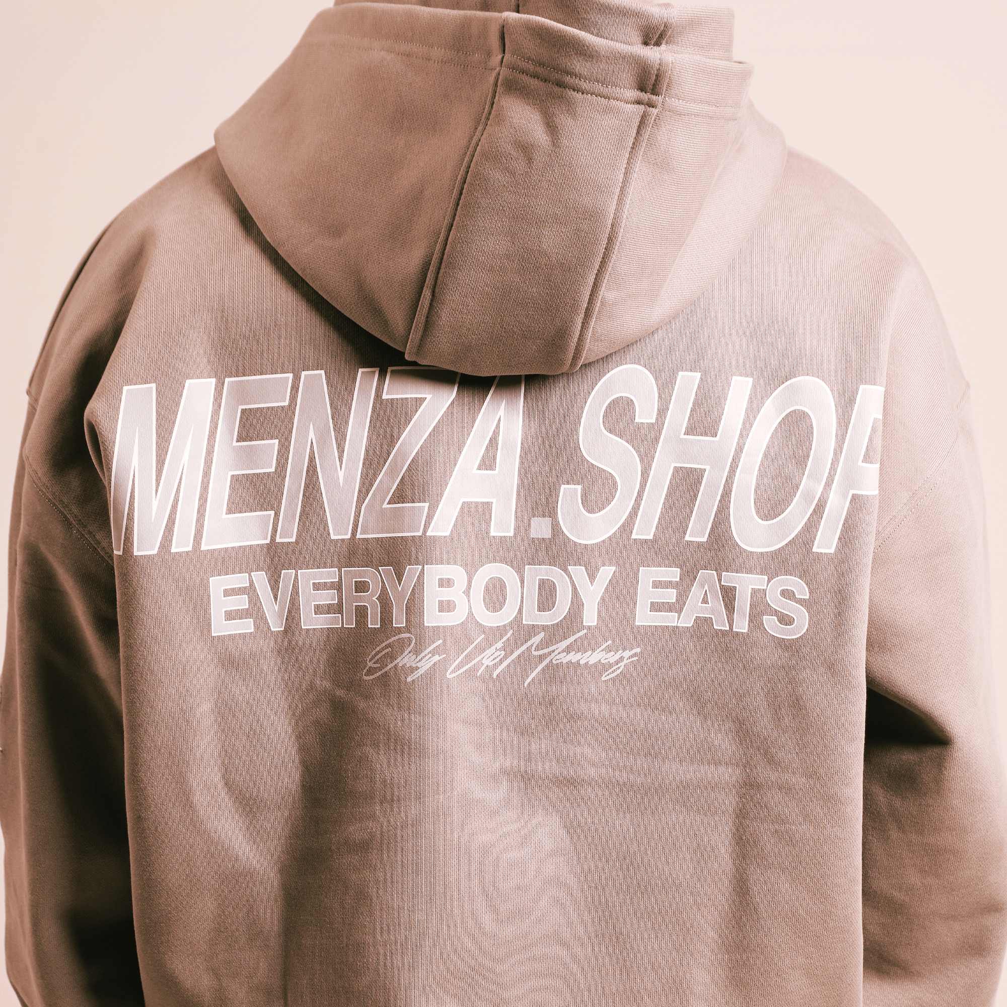 Bundle – Menza Winners Table
